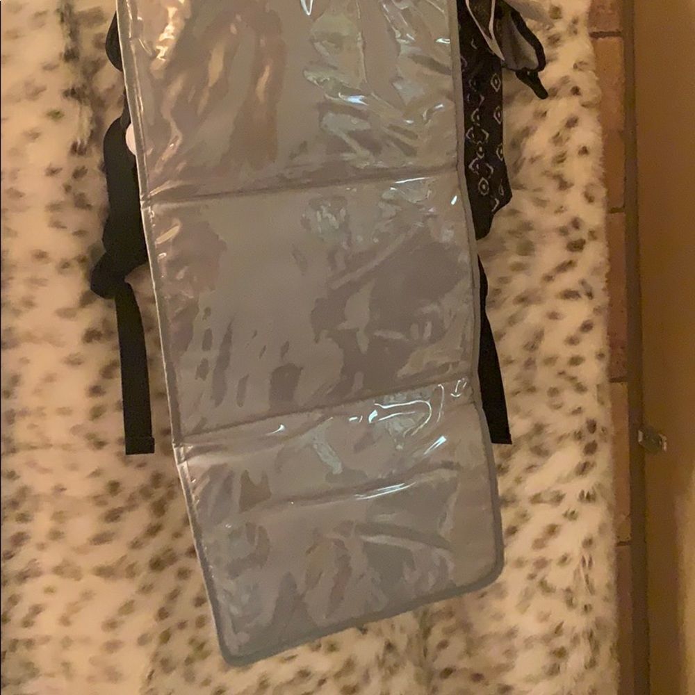 Carter’s diaper backpack‎ - Picture 6 of 12